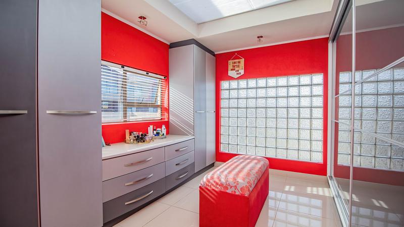 6 Bedroom Property for Sale in Dana Bay Western Cape